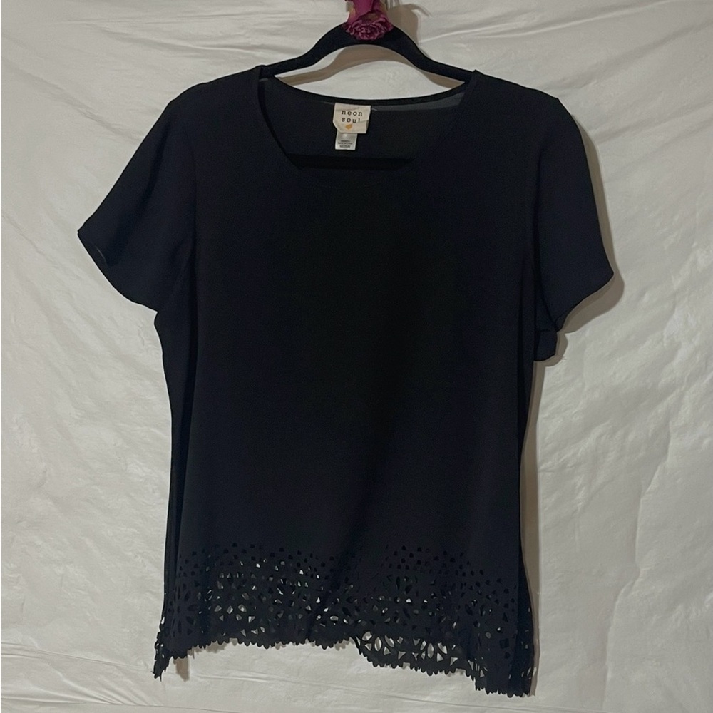 Neon Soul Black Short Sleeve Top with Cutout Hem